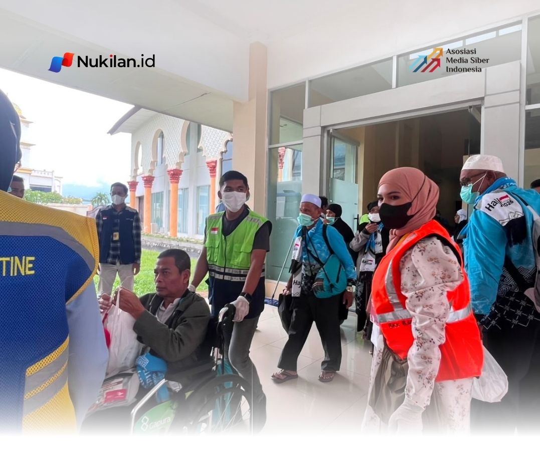 Jemaah haji Aceh tiba di Bandara Internasional Sultan Iskandar Muda (SIM). (Foto: Nukilan/Rezi)