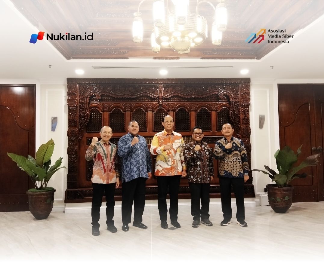 Musyawarah Nasional (Munas) Forum Komunikasi Dewan Komisaris Bank Pembangunan Daerah Seluruh Indonesia (FKDK BPD SI) usai pembentukan Tim 7 di Semarang. Dalam forum tersebut, M. Gaussyah ditunjuk sebagai Ketua Tim 7 yang bertugas bersama tim formatur menyusun kepengurusan baru FKDK BPD SI serta merumuskan arah organisasi ke depan. (Foto: For Nukilan)