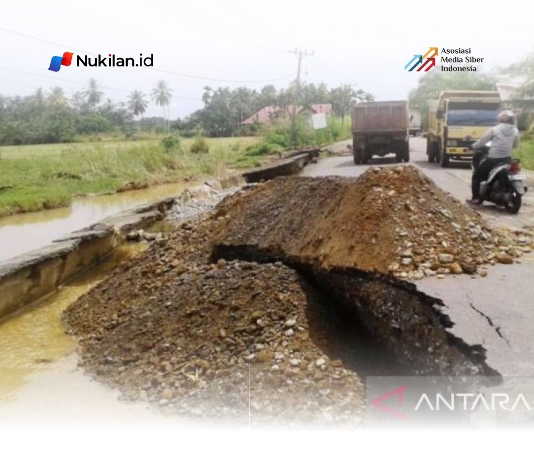 pembangunan jalan rusak di Kabupaten Aceh Barat. (ANTARA/Teuku Dedi Iskandar)