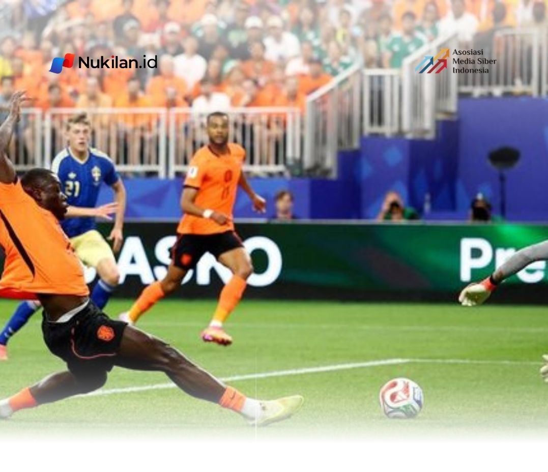 Brian Brobbey membuat gol keduanya ke gawang Swedia. (Foto: REUTERS/Phil Noble)