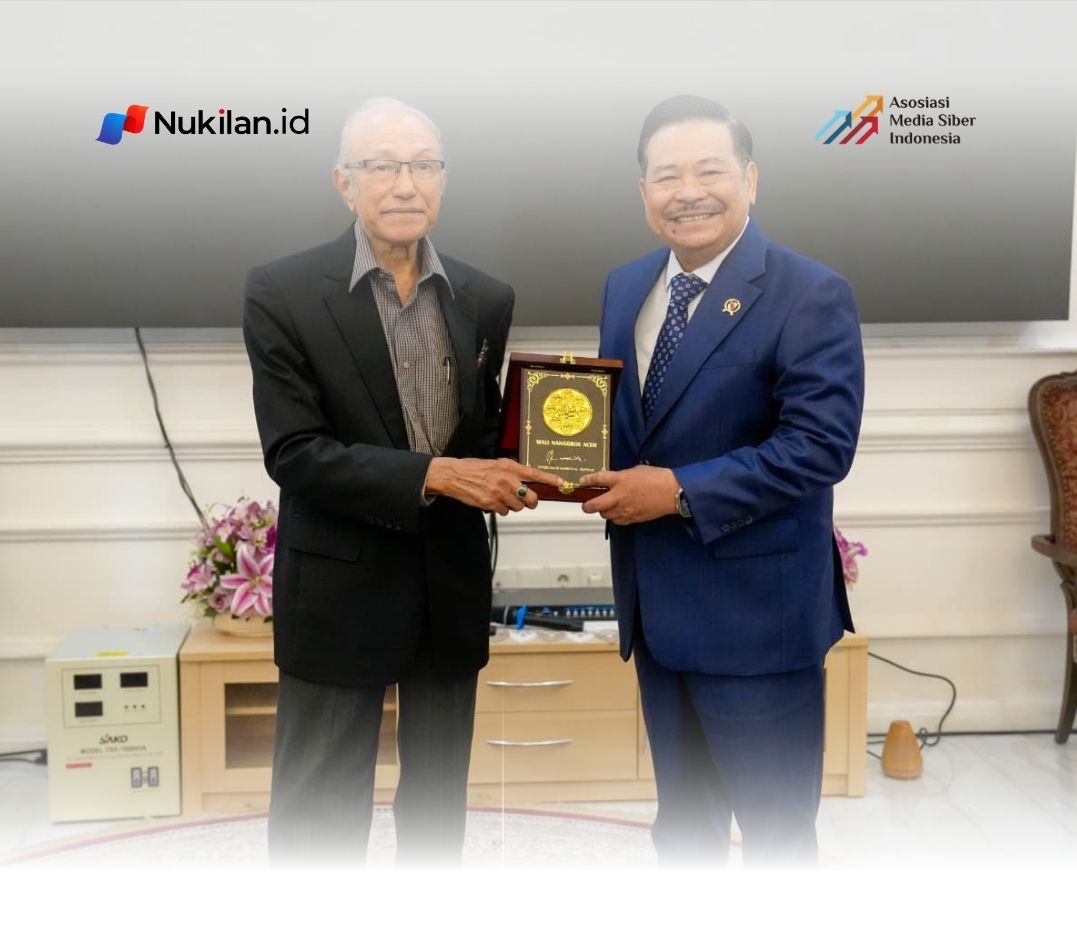 Wakil Menteri Koordinator Bidang Hukum, Hak Asasi Manusia, Imigrasi, dan Pemasyarakatan (Wamenko Kumham Imipas), Otto Hasibuan, melakukan audiensi dengan Wali Nanggroe Aceh, Teungku Malik Mahmud Al-Haythar, di Pendopo Nanggroe, Banda Aceh, Minggu (31/5/2026). (Foto: Humas Kemenko Kumhamimipas)