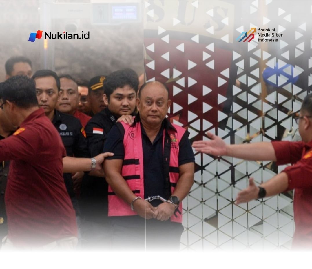 Eks Kepala BGN Dadan Hindayana mengenakan rompi pink (tahanan) selepas diperiksa di Kejaksaan Agung, Rabu (3/6/2026). (Foto: Republika)
