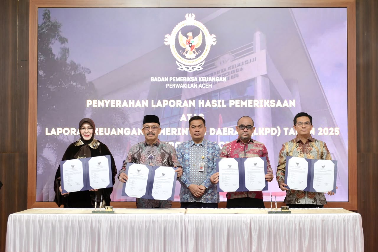 Ketua DPRK dan Walikota Banda Aceh Raih Opini WTP ke-18 Berturut-turut dari BPK RI. (Foto: For Nukilan)
