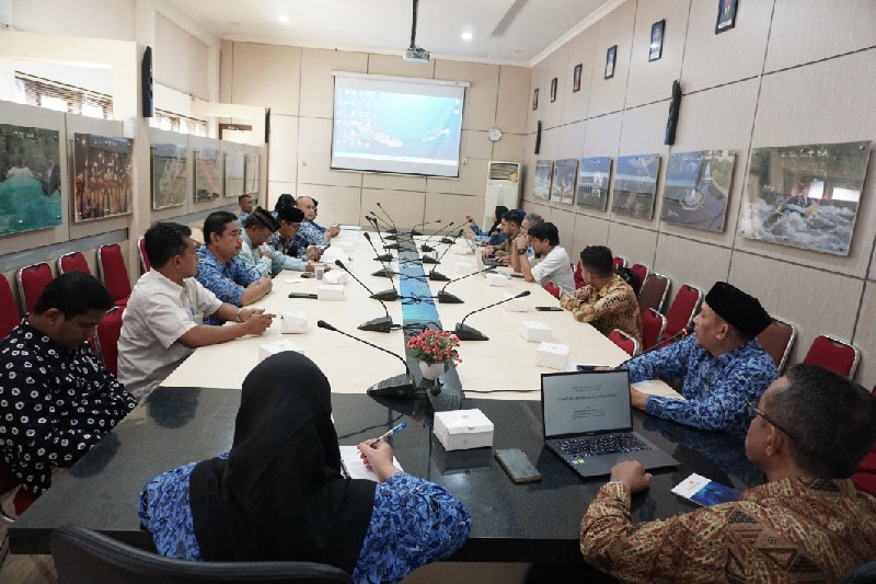 Dinas Kebudayaan dan Pariwisata (Disbudpar) Aceh menggelar Focus Group Discussion (FGD) bertajuk "Penguatan Sejarah Lokal dan Representasi Wilayah" yang digelar di Aula Lantai 2 Disbudpar Aceh, Rabu (17/6/2026). (Foto: For Nukilan)