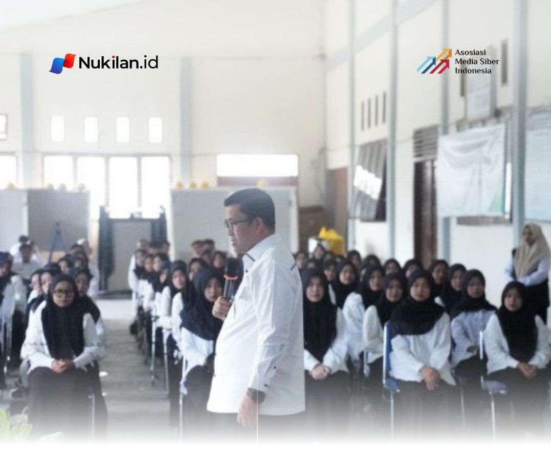 Bupati Aceh Tengah, Drs. Haili Yoga, M.Si., didampingi Ketua Dekranasda Aceh Tengah, Risnawati, S.SIT., di Workshop BLK Dinas Transmigrasi dan Tenaga Kerja Kabupaten Aceh Tengah, Rabu (8/7/2026). (FOTO: FOR NUKILAN)