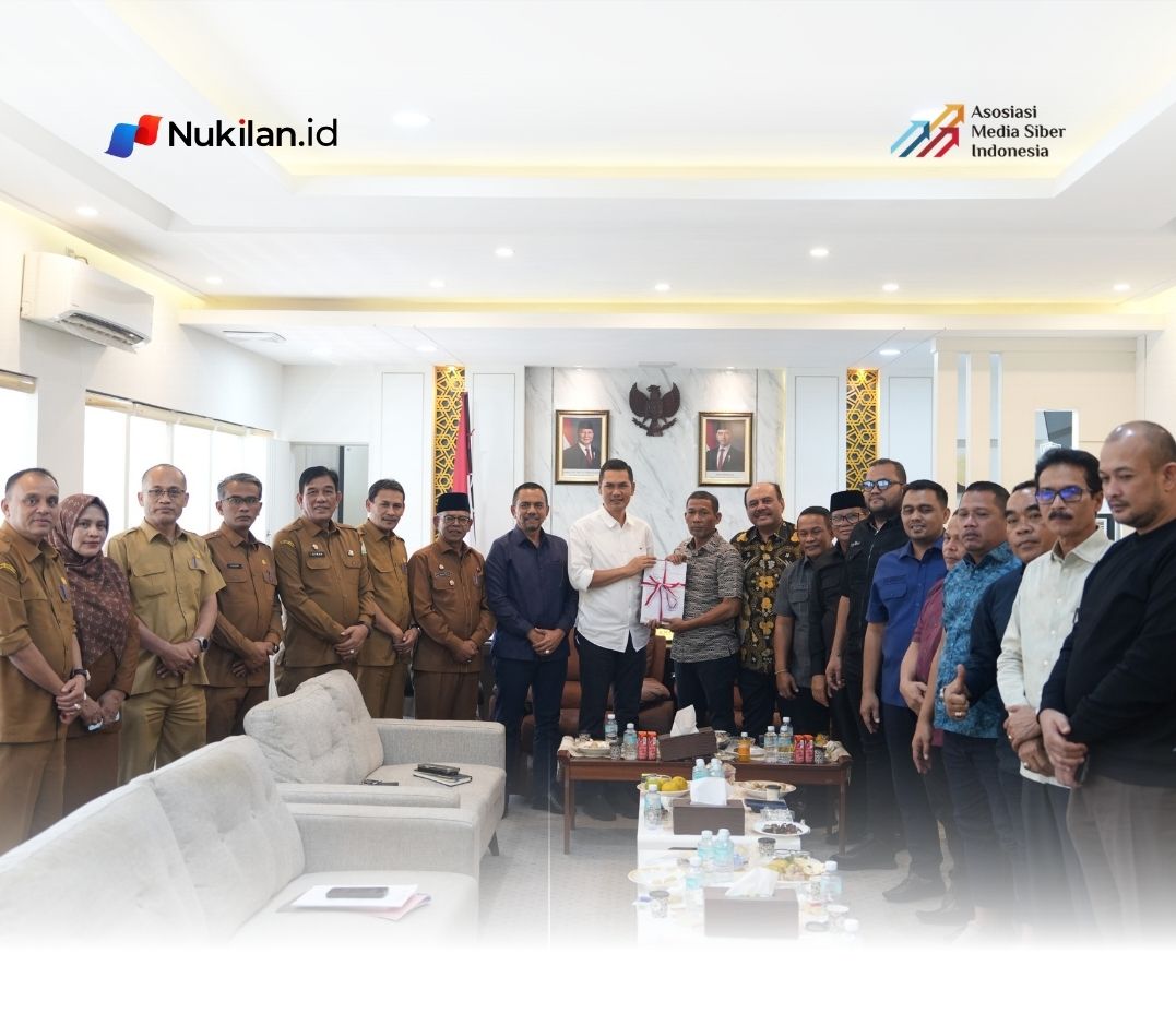 Foto bersama usai penandatanganan Memorandum of Understanding (MoU) antara Kantor Kementerian Agama Kabupaten Aceh Tenggara dan Kejaksaan Negeri Aceh Tenggara. (FOTO: FOR NUKILAN)