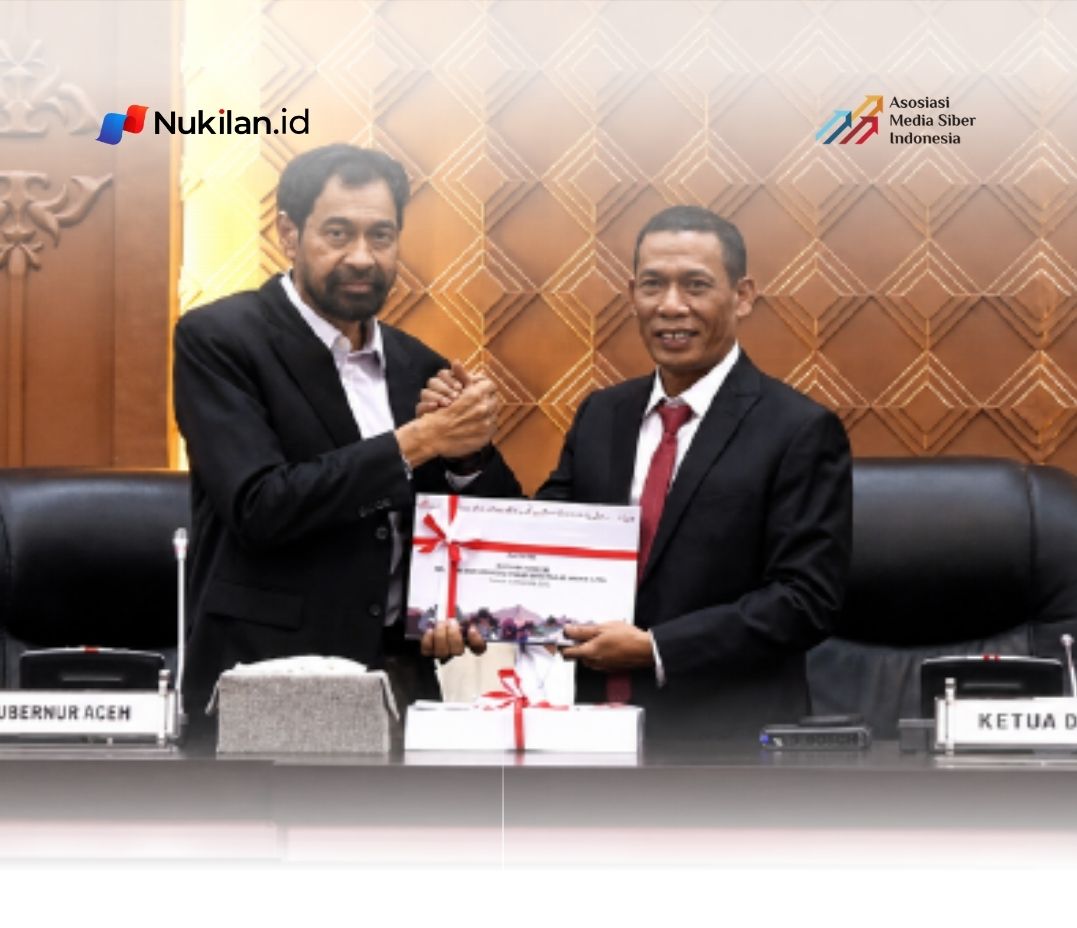 Pemerintah Aceh menyampaikan penjelasan terhadap Rancangan Qanun Aceh (Raqan) tentang Pertanggungjawaban Pelaksanaan Anggaran Pendapatan dan Belanja Aceh (APBA) Tahun Anggaran 2025 dalam Rapat Paripurna Dewan Perwakilan Rakyat Aceh (DPRA) yang digelar di Gedung Utama DPRA, Rabu (22/7) malam. (Foto: For Nukilan)