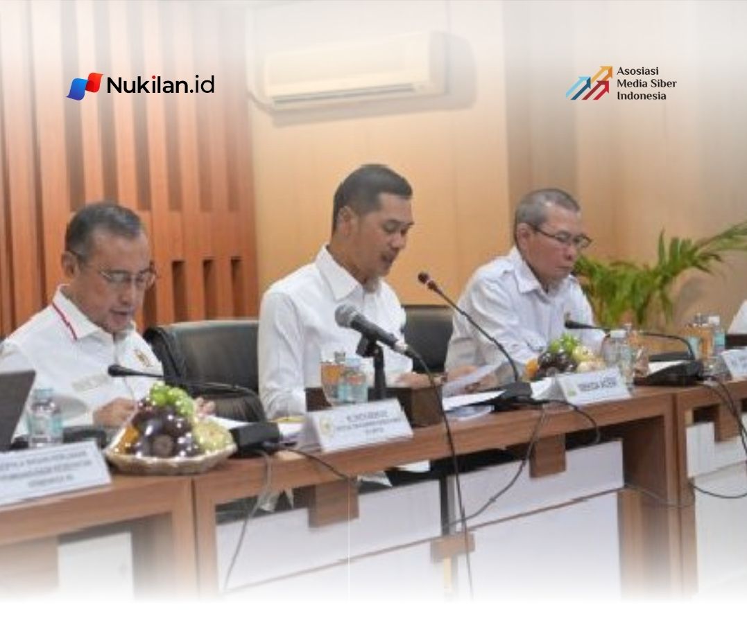 Sekda Aceh, M. Nasir, S.IP, MPA, saat mengikuti Rapat Kerja Reses bersama Komisi IX DPR-RI Masa Persidangan V Tahun Sidang 2025-2026 ke Provinsi Aceh, di Gedung Serba Guna Setda Aceh, Banda Aceh, Rabu (22/7/2026). (Foto: Humas Aceh)