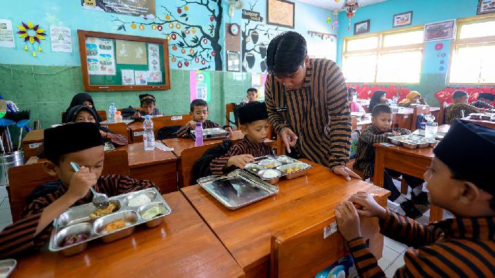 Ilustrasi program Makanan Bergizi Gratis (Foto: Antara/Muhammad Mada)