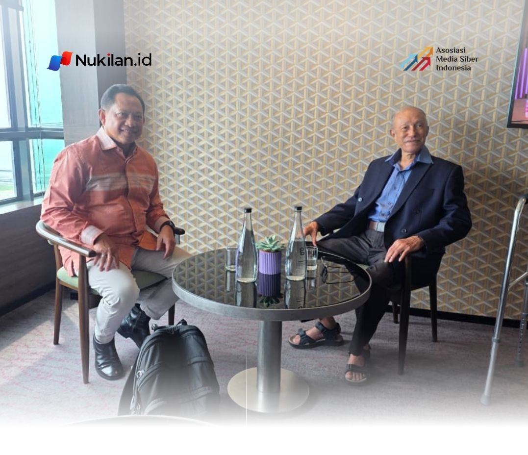 Menteri Dalam Negeri (Mendagri) Muhammad Tito Karnavian menjenguk Wali Nanggroe Aceh, Paduka Yang Mulia Tgk. Malik Mahmud Al-Haythar, yang tengah menjalani perawatan dan pemulihan kesehatan di salah satu rumah sakit di Penang, Malaysia. (Foto: For Nukilan)
