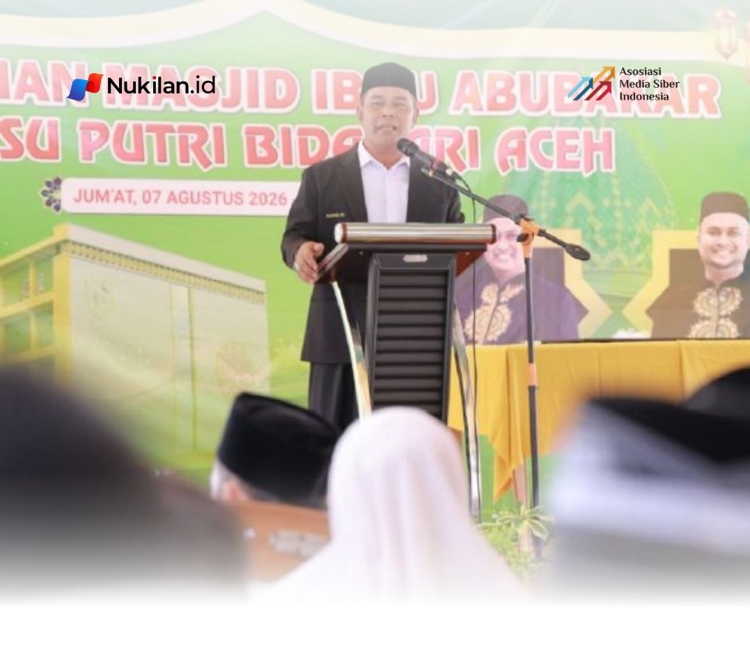 Bupati Aceh Besar H. Muharram Idris memberikan sambutan pada peresmian Masjid Ibnu Abu Bakar yang berada di lingkungan RSU Putri Bidadari Aceh, Kecamatan Darul Imarah, Kabupaten Aceh Besar, Jumat (7/8/2026). (FOTO: PROKOPIM ACEH BESAR)