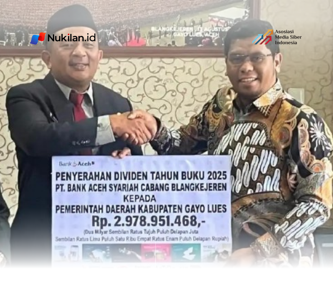 PT Bank Aceh Syariah menyerahkan dividen atas tahun buku 2025 senilai Rp2,9 miliar kepada Pemerintah Kabupaten Gayo Lues. Penyerahan tersebut berlangsung di Kantor Bupati Gayo Lues, Senin (3/8/2026). (FOTO: BAS)