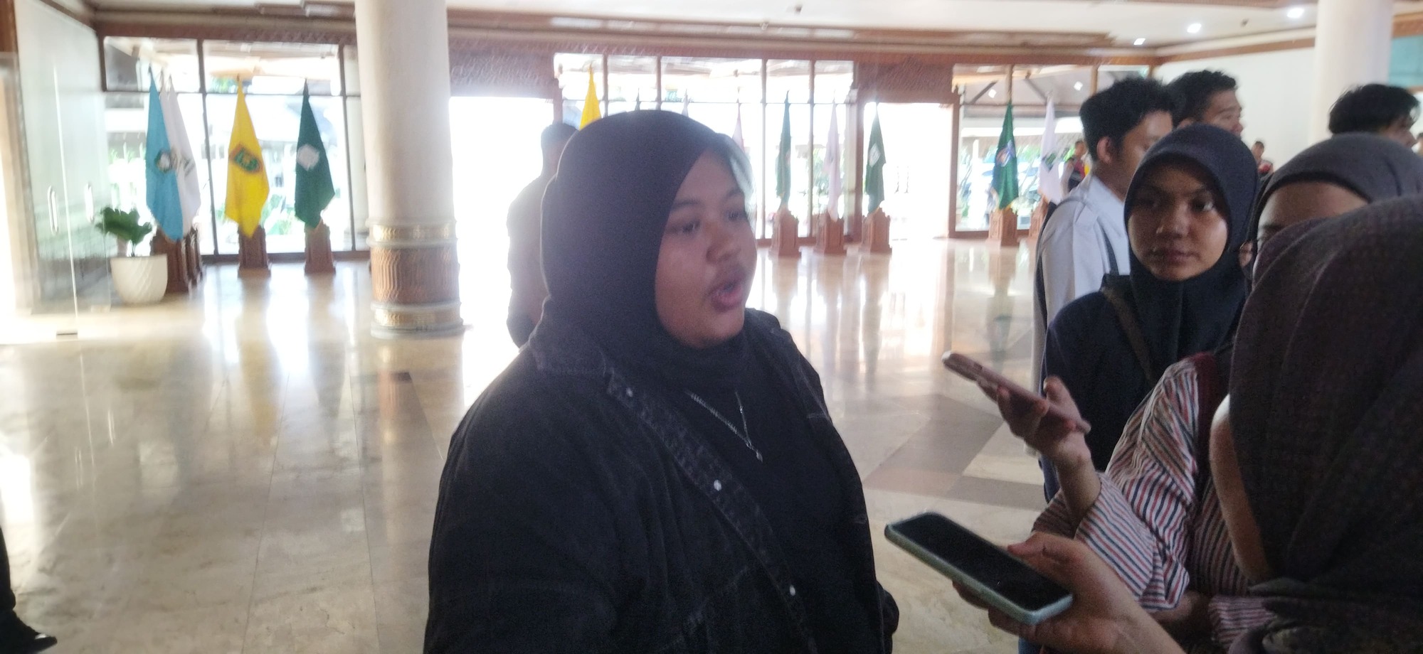 Salah seorang peserta aksi, Nanda Herlita. (Foto: Nukilan/Sammy)