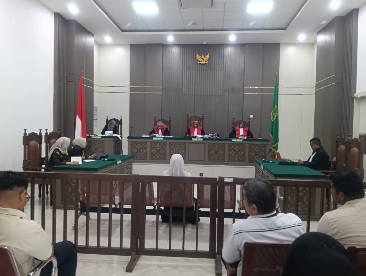 Sidang putusan terhadap tiga pengasuh Daycare di Banda Aceh. (Foto: For Nukilan)