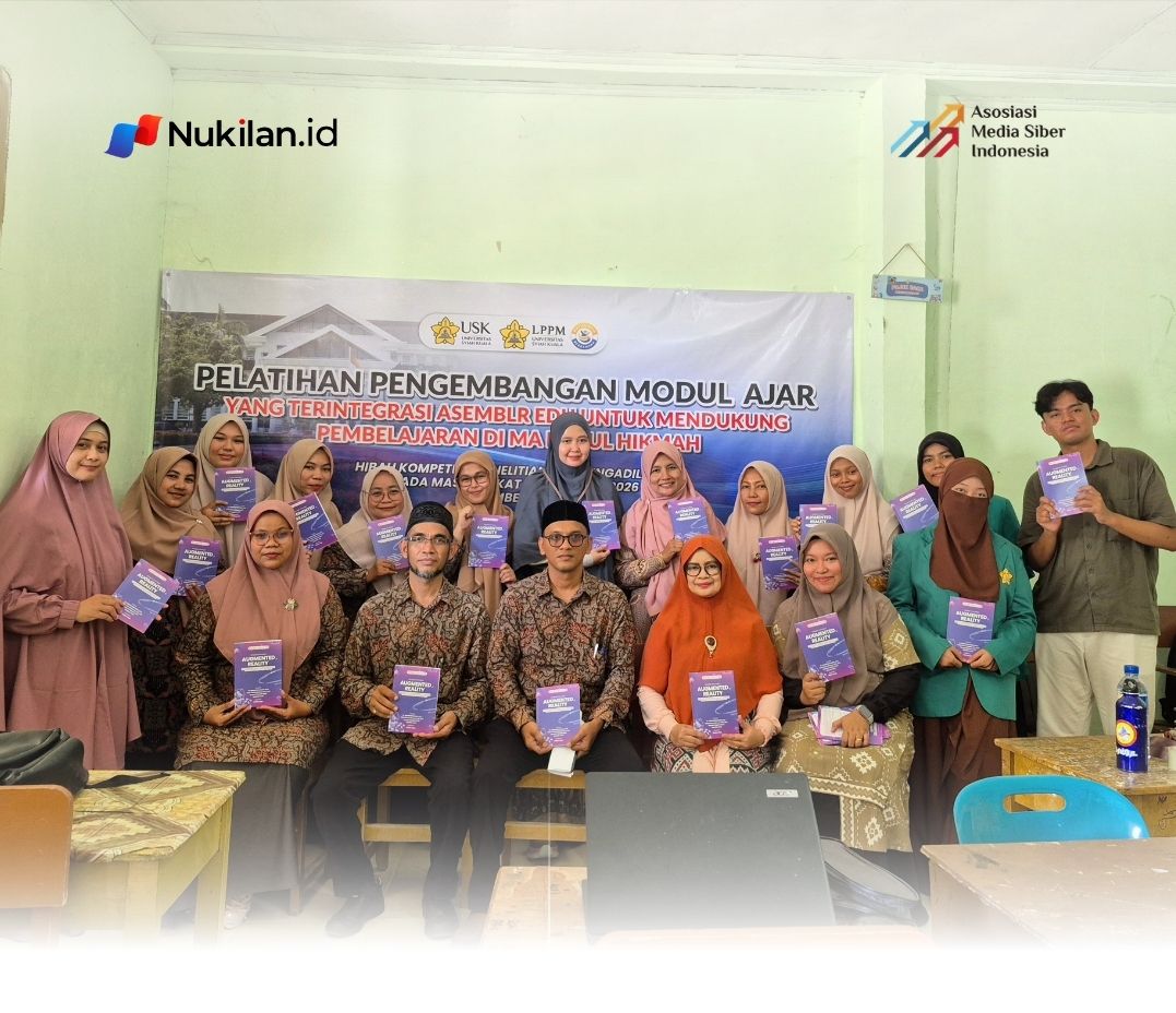 Dalam upaya mendorong transformasi Pendidikan kea rah digital dan inovasi modul ajar interaktif, tim pengabdian dari Universitas Syiah Kuala menyelenggarakan kegiatan bertajuk “Pelatihan Pengembangan Modul Ajar yang Terintegrasi Assemblr Edu untuk Mendukung Pembelajaran” di Madrasah Aliyah (MA) Darul Hikmah. (Foto: For Nukilan)