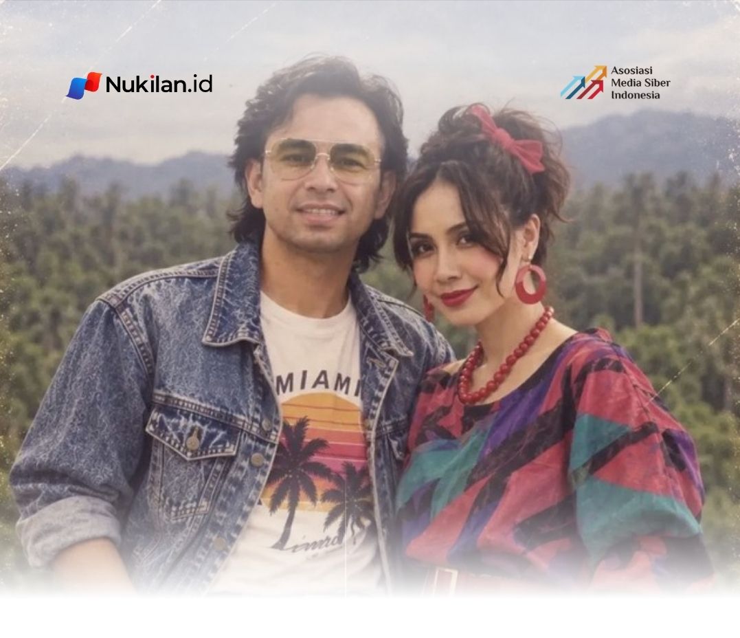 Artis ternama Indonesia, Raffi Ahmad bersama dengan sang istri, Nagita Slavina ikut meramaikan tren foto era 80an di sosial media. (Foto: Instagram)