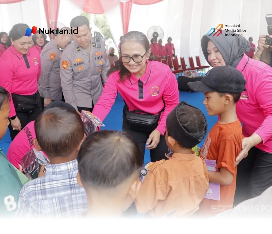 Bhayangkari menurunkan 74 tenaga kesehatan (nakes) dalam kegiatan bakti kesehatan (bakkes) gratis di Desa Jamur Labu, Kecamatan Rantau, Kabupaten Aceh Tamiang, Kamis (24/9/2026). (Foto: For NUKILAN)