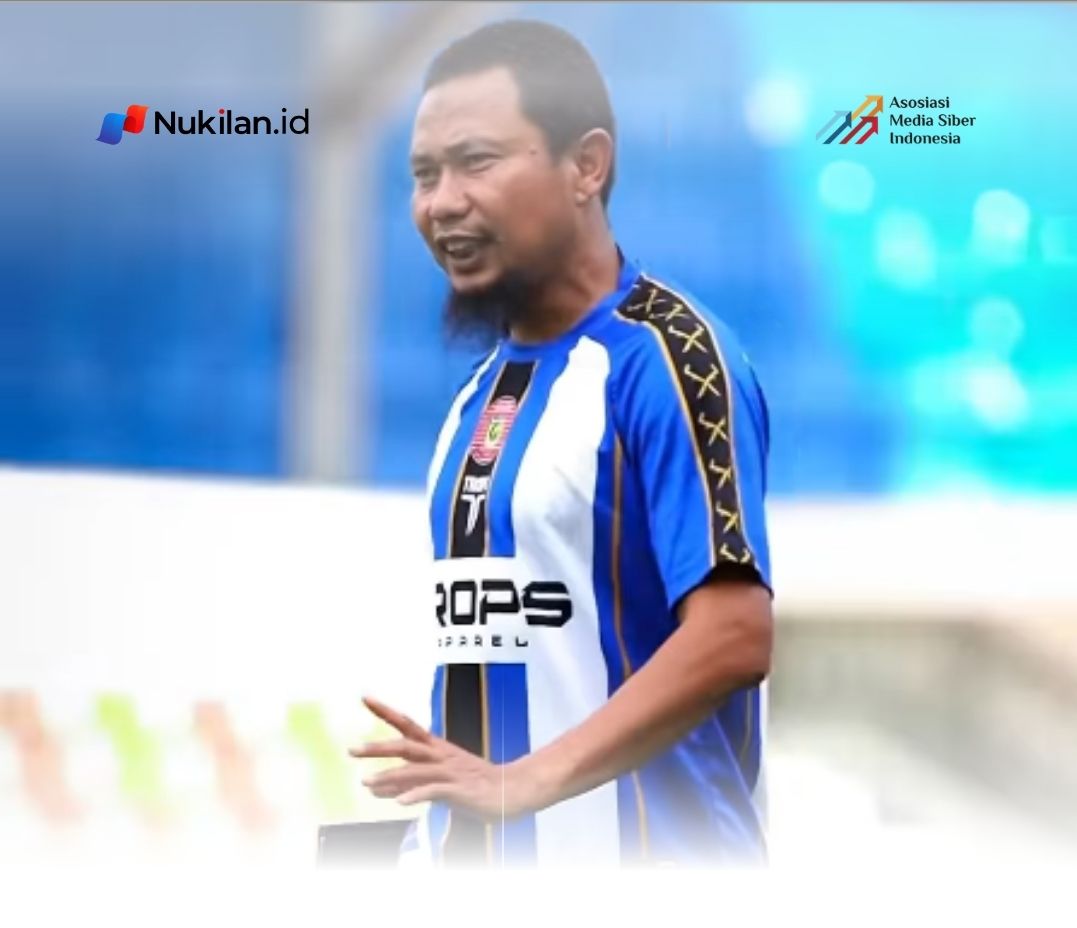 Muhammad Ridwan langsung memimpin latihan Persiraja Banda Aceh setelah ditunjuk sebagai pelatih kepala menggantikan Jaya Hartono. (Foto: Nukilan)