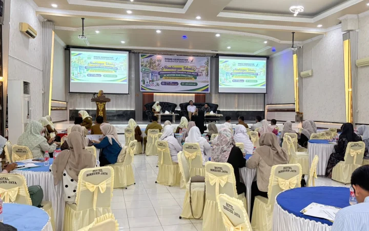 Bimbingan teknis perizinan dan pengelolaan obat yang diikuti 70 tenaga kefarmasian di Aula Bireuen Jaya Hotel, Kabupaten Bireuen. (Foto: Dok BBPOM Aceh)