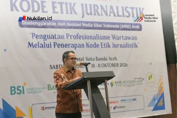 Pelaksana tugas (Plt) Sekretaris Daerah (Sekda) Aceh, Taufik, ST, M.Si., membuka Pelatihan Kode Etik Jurnalistik yang diselenggarakan Asosiasi Media Siber Indonesia (AMSI) Aceh di Hotel Ayani Banda Aceh, Sabtu (10/10/2026). (Foto: Humas Aceh)