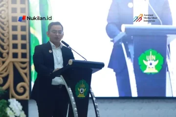Wakil Rektor III Bidang Kemahasiswaan dan Kerja Sama UIN Ar-Raniry, Reza Idria, pada pembukaan Rapat Kerja Nasional (Rakernas) XX Badan Eksekutif Mahasiswa Seluruh Indonesia (BEM SI) di Auditorium Ali Hasjmy, UIN Ar-Raniry, Banda Aceh, Senin (19/10/2026). (FOTO: HUMAS UINAR)