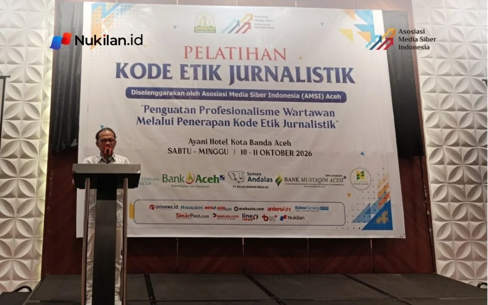 Ketua AMSI Wilayah Aceh periode 2023–2027, Aryos Nivada, saat memberikan kata sambutan. (Foto: Nukilan)
