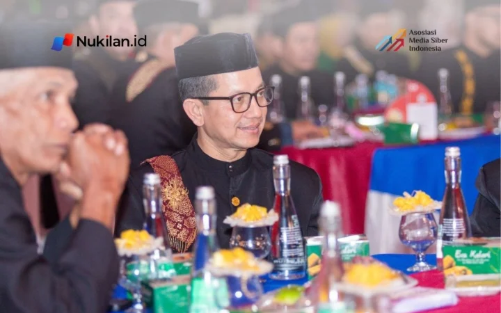 Rektor UTU, Prof. Dr. Nyak Amir, M.Pd., menghadiri pembukaan peringatan Hari Ulang Tahun (HUT) ke-438 Kota Meulaboh yang berlangsung di lahan eks BRI, depan Lapangan Teuku Umar, Meulaboh, Sabtu (10/10/2026). (Foto: Humas UTU)