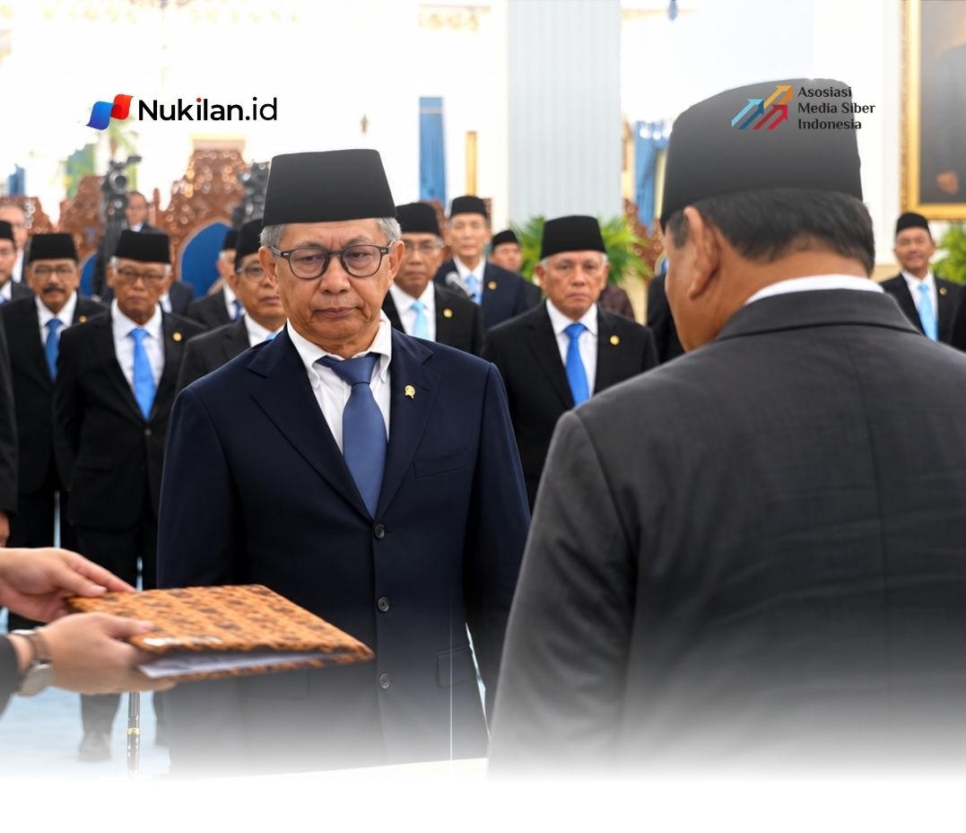 Rocky Gerung resmi dilantik sebagai anggota Dewan Pertimbangan Presiden (Wantimpres) oleh Presiden Prabowo Subianto di Istana Negara, Jakarta, Jumat (2/10/2026). (Foto: Sekretariat Presiden)