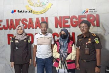 Kejari Banda Aceh menahan DD (55) dalam kasus korupsi Beasiswa BPSDM. (Foto: Dok. Kejari Banda Aceh)