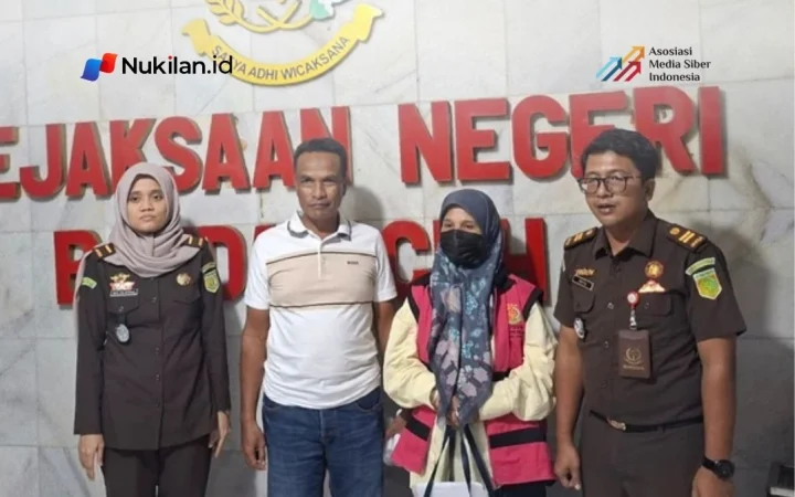 Kejari Banda Aceh menahan DD (55) dalam kasus korupsi Beasiswa BPSDM. (Foto: Dok. Kejari Banda Aceh)