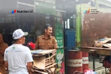 Bank Sampah Dinas Lingkungan Hidup dan Kehutanan (DLHK) Aceh kembali menyalurkan sampah terpilah kepada Bank Sampah Universitas Syiah Kuala (USK), Selasa (6/10/2026). (FOTO: FOR NUKILAN)