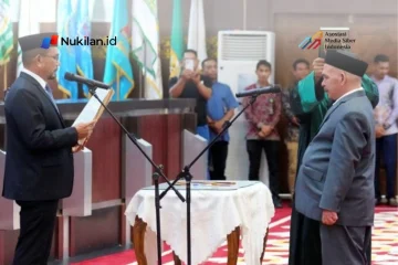 Zaini Bakri resmi dilantik sebagai anggota Dewan Perwakilan Rakyat Aceh (DPRA) melalui mekanisme Penggantian Antarwaktu (PAW) untuk melanjutkan sisa masa jabatan periode 2024–2029. Ia menggantikan Mawardi Basyah sebagai anggota DPRA dari Fraksi Partai Persatuan Pembangunan (PPP). (FOTO: HUMAS DPRA)