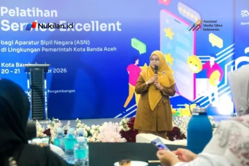 Badan Kepegawaian dan Pengembangan Sumber Daya Manusia (BKPSDM) Kota Banda Aceh menggelar pelatihan Service Excellent bagi 60 Aparatur Sipil Negara (ASN) dari sejumlah Organisasi Perangkat Daerah (OPD) di lingkungan Pemerintah Kota Banda Aceh. Kegiatan tersebut berlangsung di Hotel Rasamala pada 20–21 Oktober 2026. (FOTO: FOR NUKILAN)