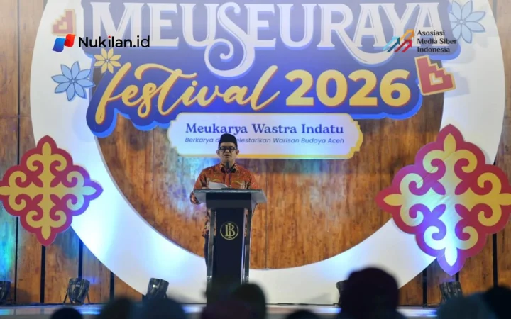 Penjabat (Pj.) Sekretaris Daerah Aceh, Taufik, menghadiri pembukaan Meuseuraya Festival 2026, Jumat (23/10/2026) di Balai Meuseuraya Aceh, Banda Aceh. (FOTO: FOR NUKILAN)