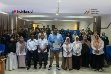 Program Studi Ilmu Politik, Fakultas Ilmu Sosial dan Ilmu Pemerintahan (FISIP), UIN Ar-Raniry Banda Aceh, bekerja sama dengan Refugee Research Centre (RRC) UIN Ar-Raniry menyelenggarakan International Guest Lecture dengan menghadirkan Abrar Ahmad sebagai narasumber. (Foto: For Nukilan)