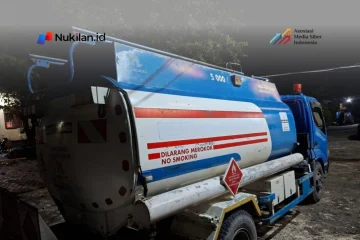 Truk tangki berisi 5.000 liter BBM Biosolar subsidi dan seorang sopir diamankan di kawasan Desa Langkak, Kecamatan Kuala Pesisir, Kabupaten Nagan Raya, Aceh. (FOTO: Satreskrim Polres Nagan Raya)