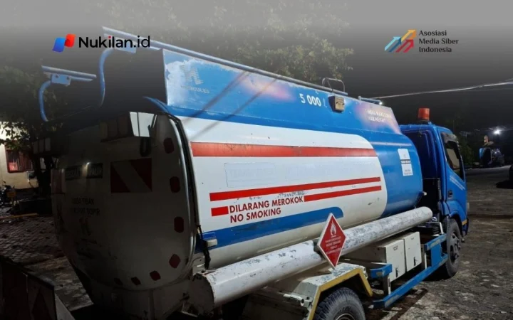 Truk tangki berisi 5.000 liter BBM Biosolar subsidi dan seorang sopir diamankan di kawasan Desa Langkak, Kecamatan Kuala Pesisir, Kabupaten Nagan Raya, Aceh. (FOTO: Satreskrim Polres Nagan Raya)