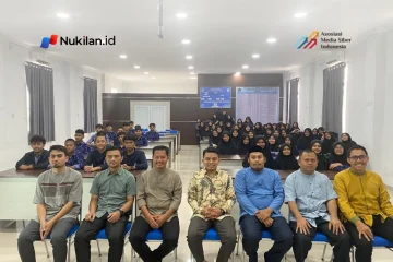 katan Alumni Timur Tengah (IKAT) Aceh mengadakan pengajian kitab kuning secara gratis dan terbuka untuk masyarakat umum. Kegiatan tersebut berlangsung secara rutin di Sekretariat IKAT Aceh, Jalan Teuku Nyak Arief, Jeulingke, Kecamatan Syiah Kuala, Banda Aceh. (Foto: For Nukilan)