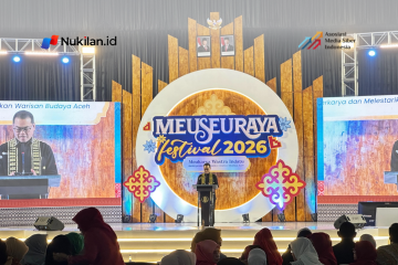 Deputi Gubernur Bank Indonesia (BI), Ricky P. Gozali dalam kegiatan pembukaan Meuseuraya Festival 2026 di Balai Meuseuraya Aceh, Banda Aceh, Jumat 23 Oktober 2026 malam. (Foto: Nukilan/Rezi)