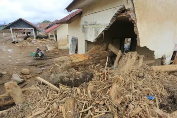 Ilustrasi banjir bandang Aceh (Foto: Antara/Syifa Yulinnas)