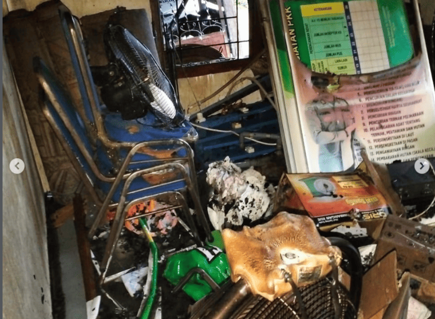 Kebakaran di Desa Aneuk Galong Titi. (Foto: Dok Damkar Aceh Besar)
