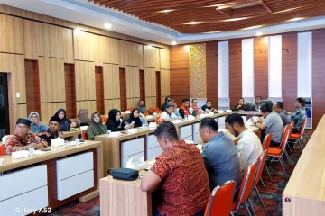 Pemerintah Aceh memperkuat pengawasan terhadap distribusi BBM bersubsidi dan LPG 3 kilogram menyusul maraknya antrean kendaraan di sejumlah SPBU serta dugaan penyalahgunaan bahan bakar bersubsidi. (Foto: For Nukilan)